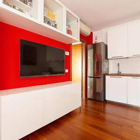 Guesthost - Mm Segesta Apartment Clinico San Siro-3